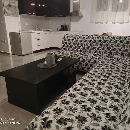 Lucky No5 Apartment Palaiontsiflikion