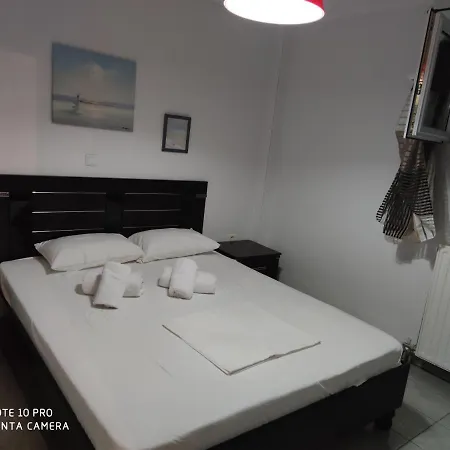 Apartment Lucky No5 Palaiontsiflikion